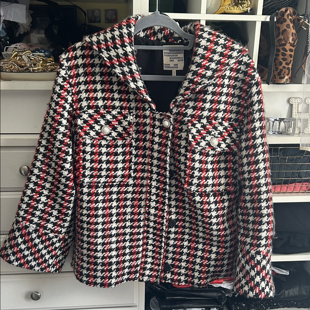 Stylish Houndstooth Blazer in Black, White, and Red